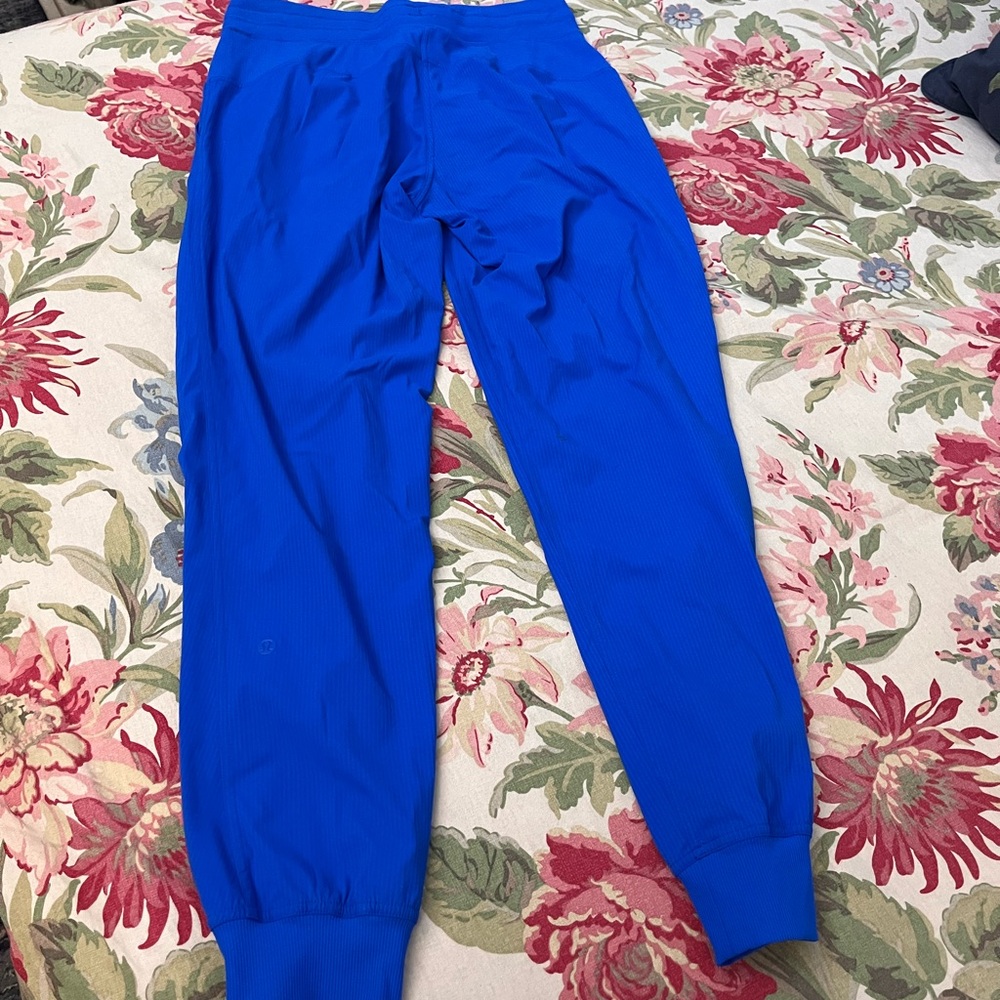 Lululemon Vibrant Blue Leggings